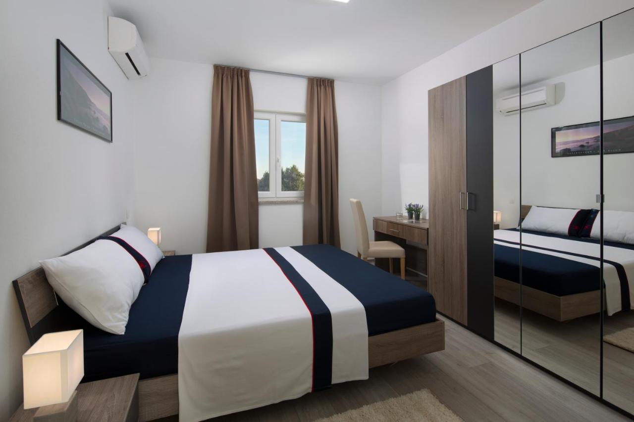 Villa Bella Vista Koromačno 外观 照片
